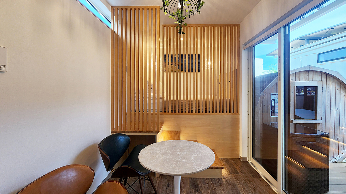Room 110 七又海岸
